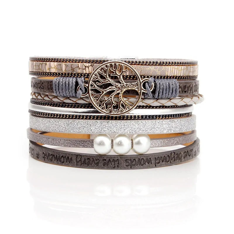 Summer-ready leather and pearl bracelet with magnet clasp combining style and comfort effortlessly